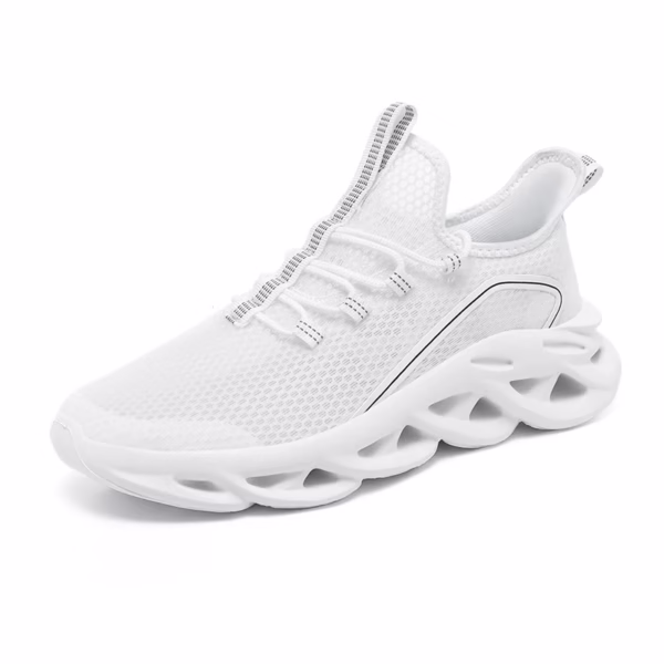 Large Size Soft EVA Sole Slip on Casual Running Shoes Breathable Mesh Fashion White Men Shoes Sneakers